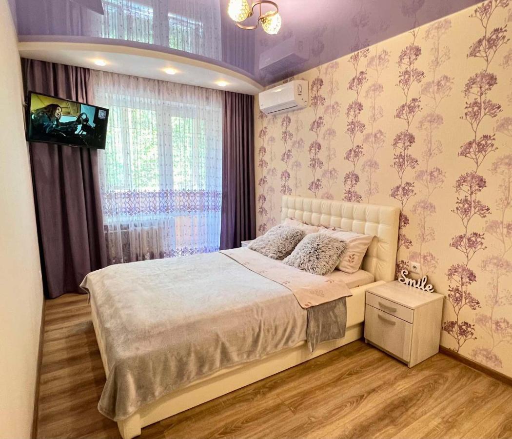 2-Комн Люкс В Центре Вишенки Vinnytsia Luaran gambar
